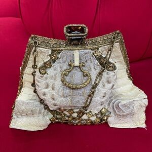 Rare Clara Kasavina Beige &  Crystals Crocodile Katrina handbag with chain